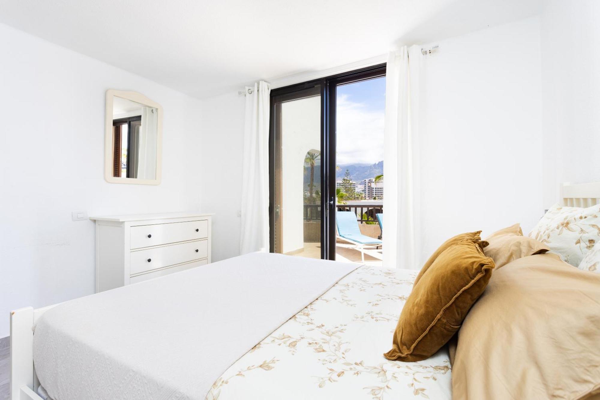 Classbnb - 3 Apartments 50M From The Las Americas Promenade Арона Экстерьер фото