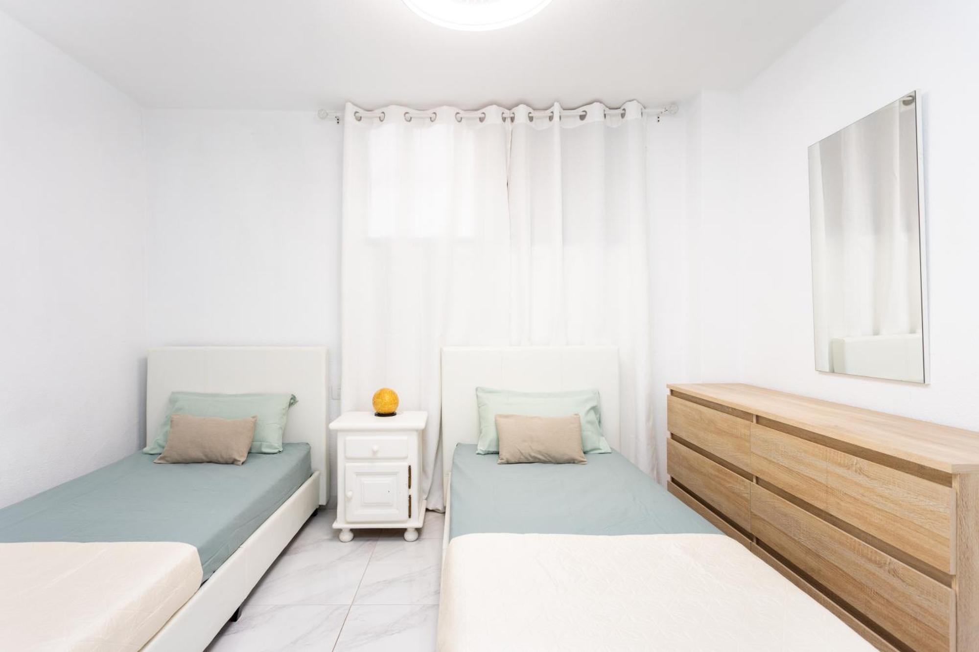 Classbnb - 3 Apartments 50M From The Las Americas Promenade Арона Экстерьер фото